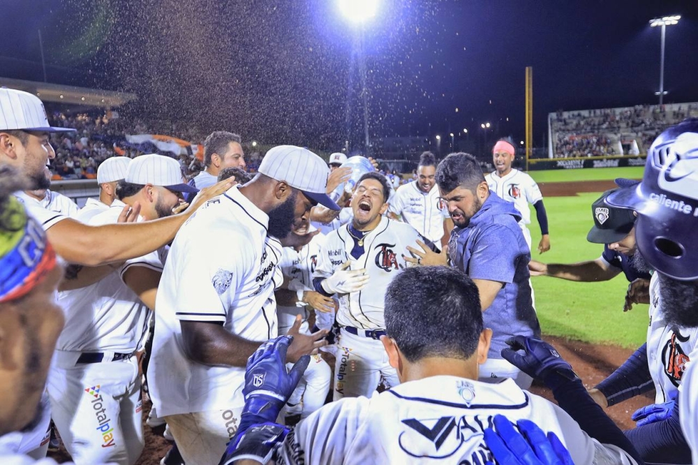 Espectacular Walkoff de Tigres en el cuarto de la serie