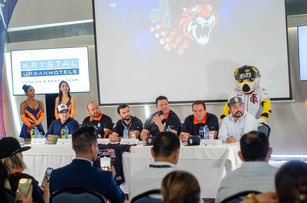 Tigres confirma a Carlos Gastélum como Manager