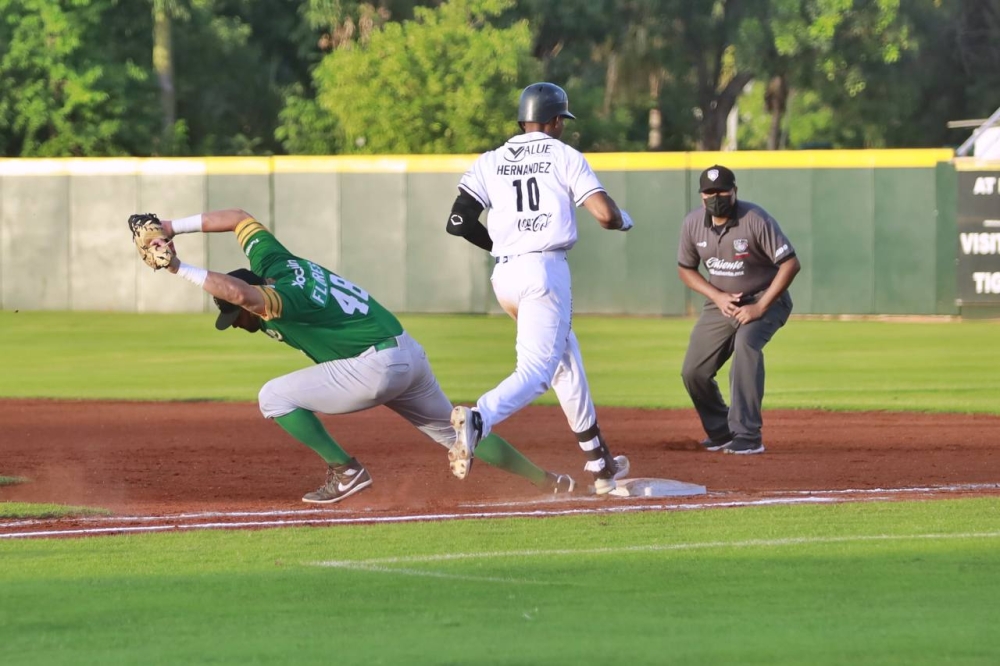  Vibrante tercer juego de la serie entre Durango y Tigres 