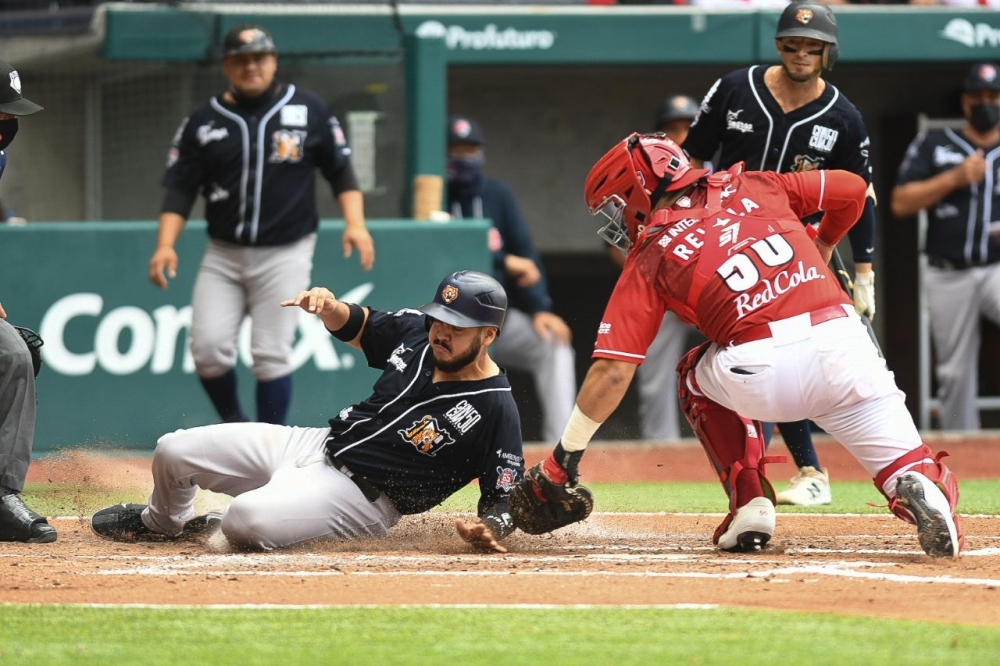 Tigres gana y asegura boleto a Playoffs 