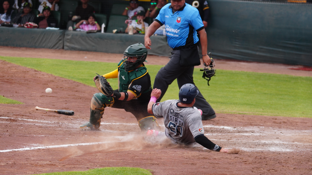 Gran despliegue ofensivo y Tigres gana en la Angelópolis