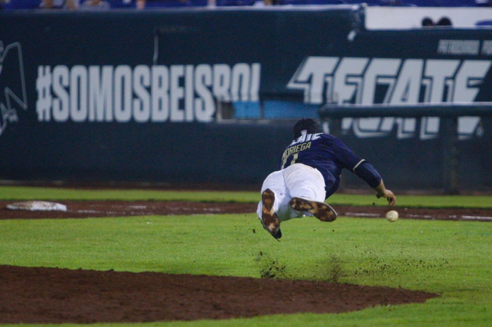 Tigres gana espectacular juego y empata la serie 