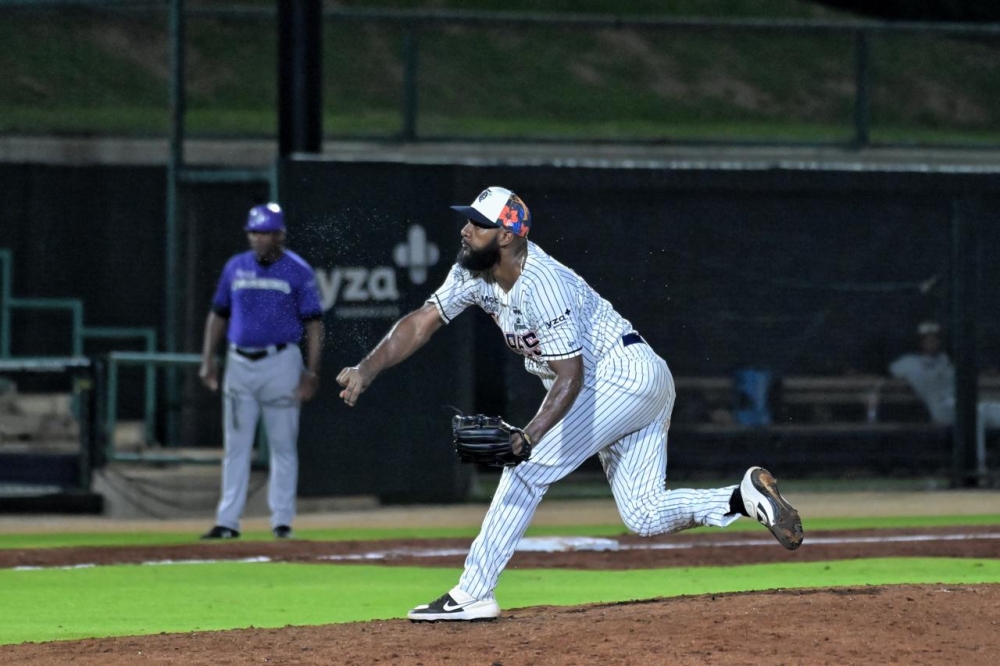 El cerrador Jos&eacute; Adames regresa a Tigres para 2026