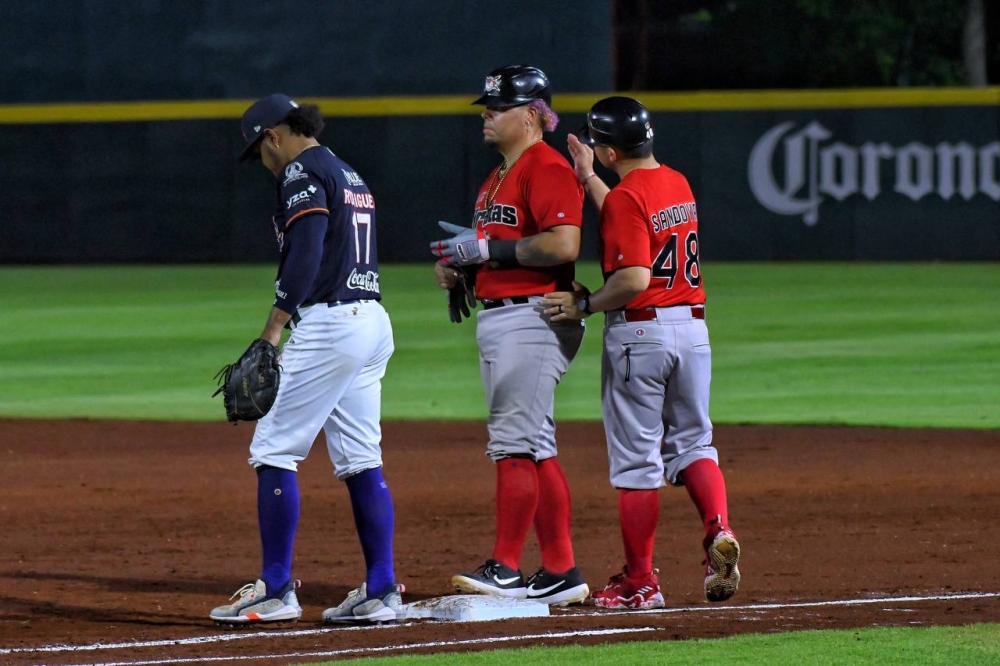 En duelo cerrado, Piratas asegura serie sobre Tigres