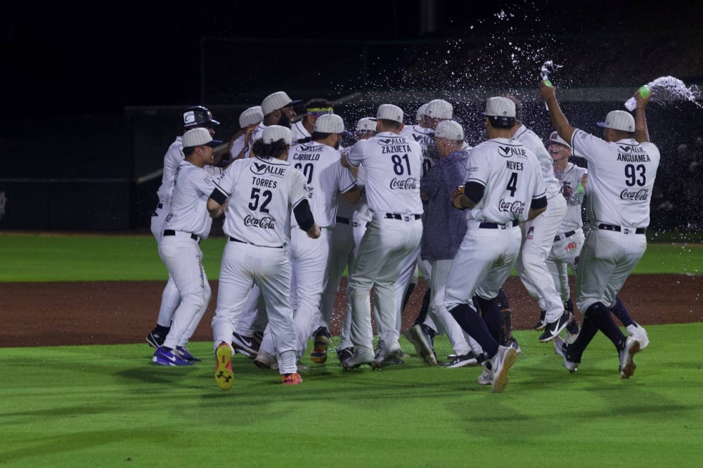 Tigres deja por tercera vez en el campo a Leones