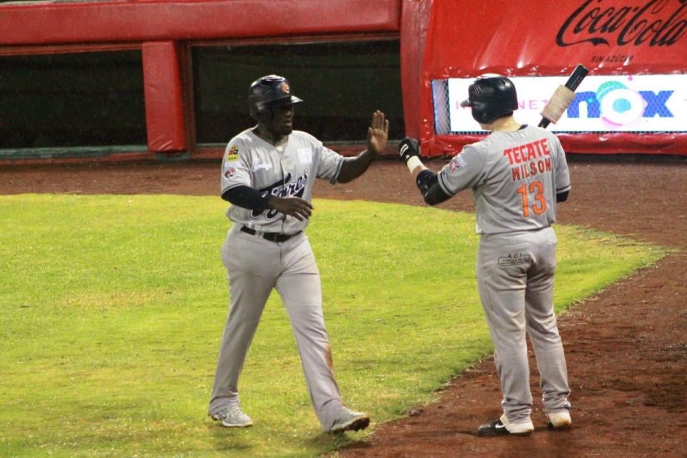 Los Tigres se agencian su segunda serie en gira