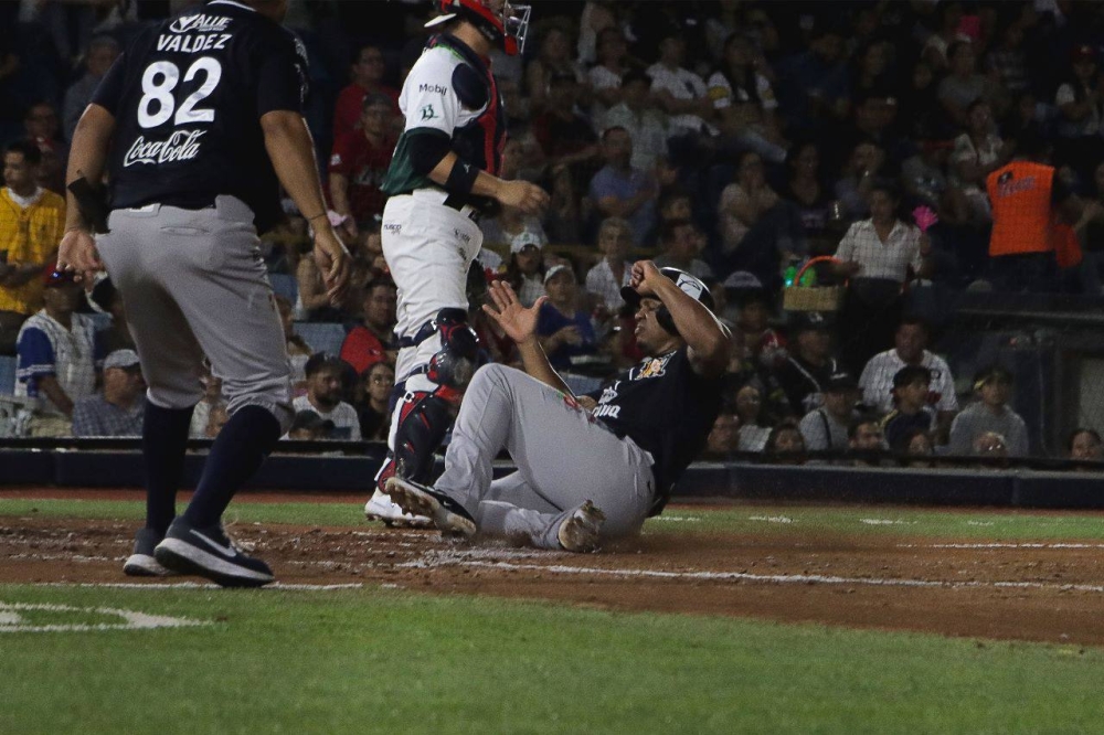 Tigres se apuntó el tercer duelo en León